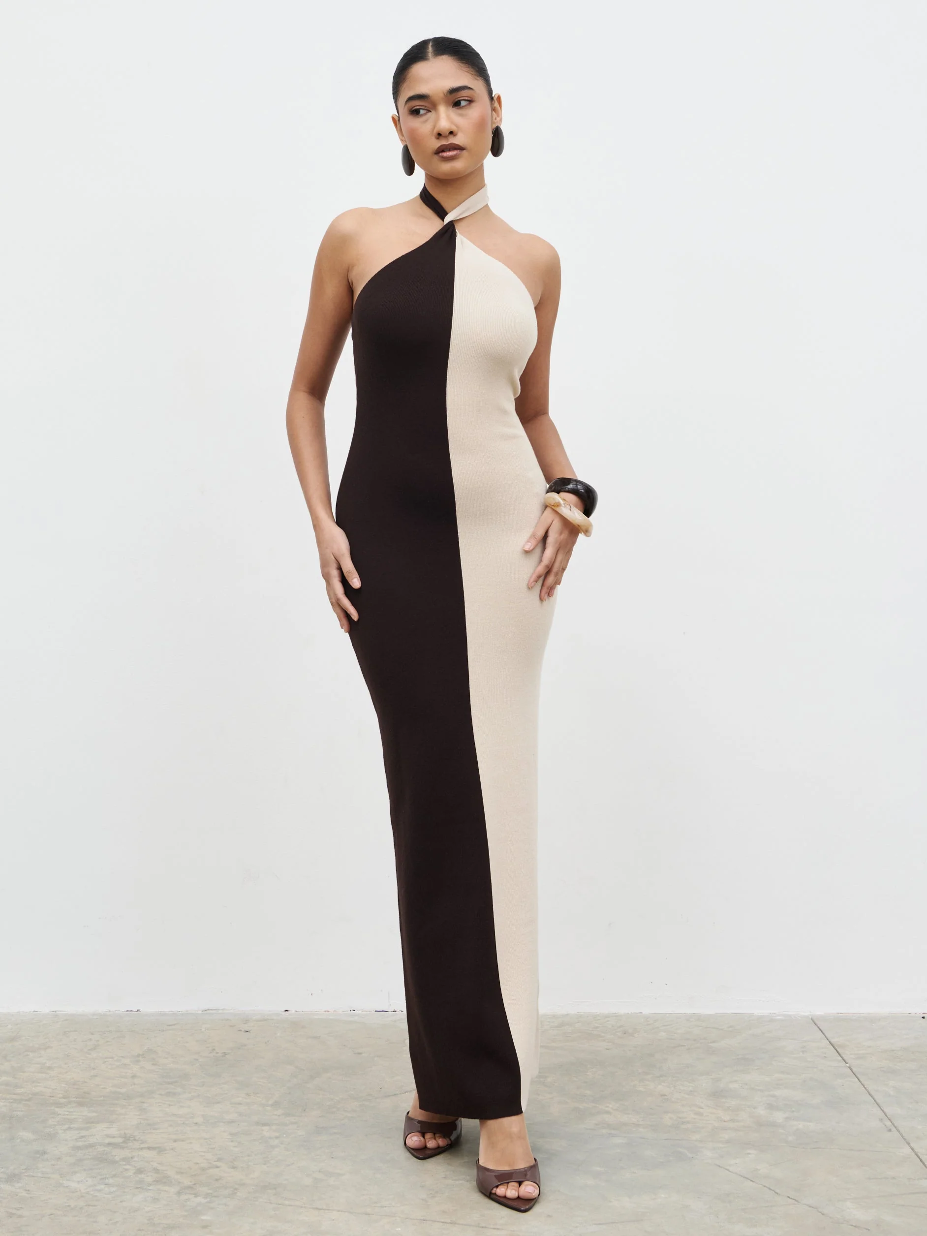 Berkley Contrast Knit Maxi Dress - Beige and Chocolate Brown - Image 3