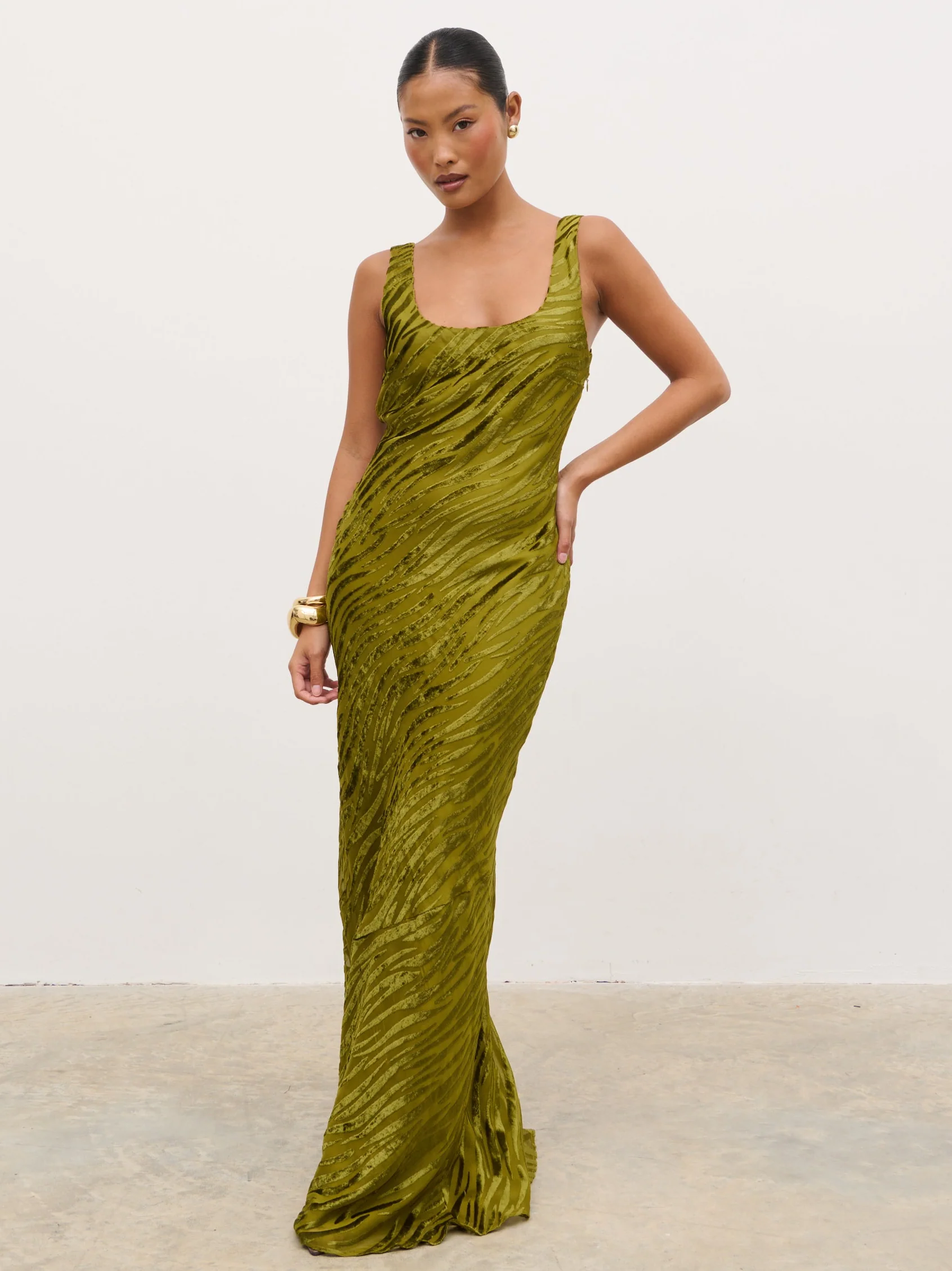 Kendall Scoop Devore Maxi Dress - Tarragon - Image 5
