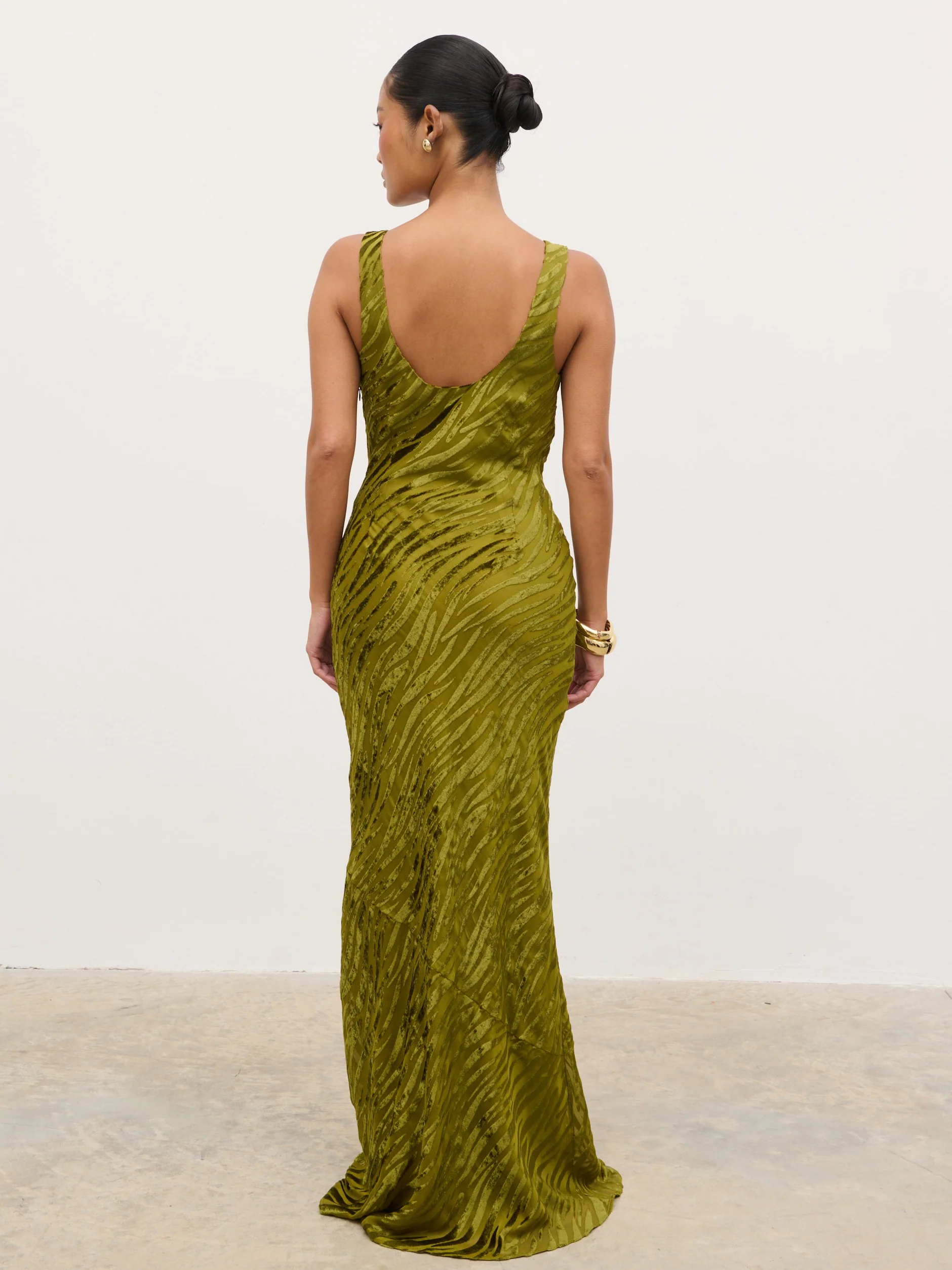 Kendall Scoop Devore Maxi Dress - Tarragon - Image 6