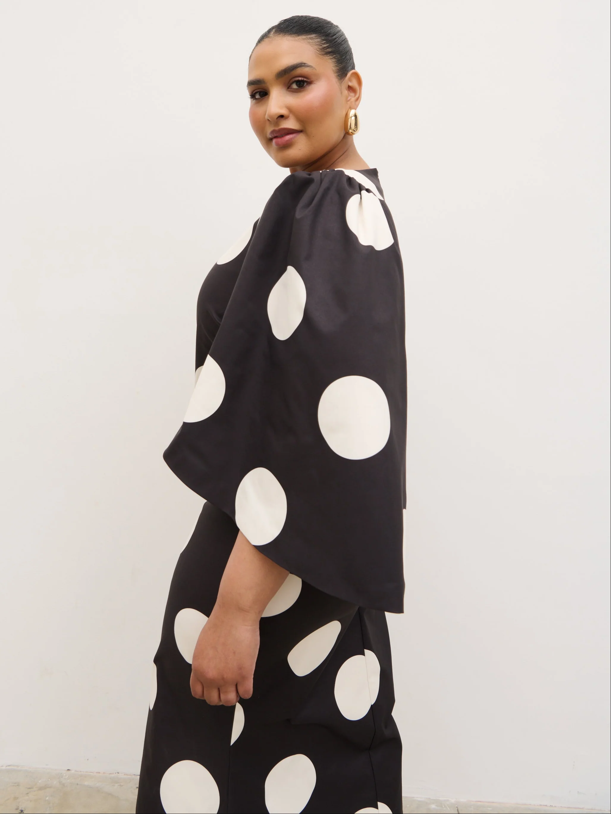 Liora A-Line Midaxi Dress Curve - Black and Cream Polkadot - Image 4