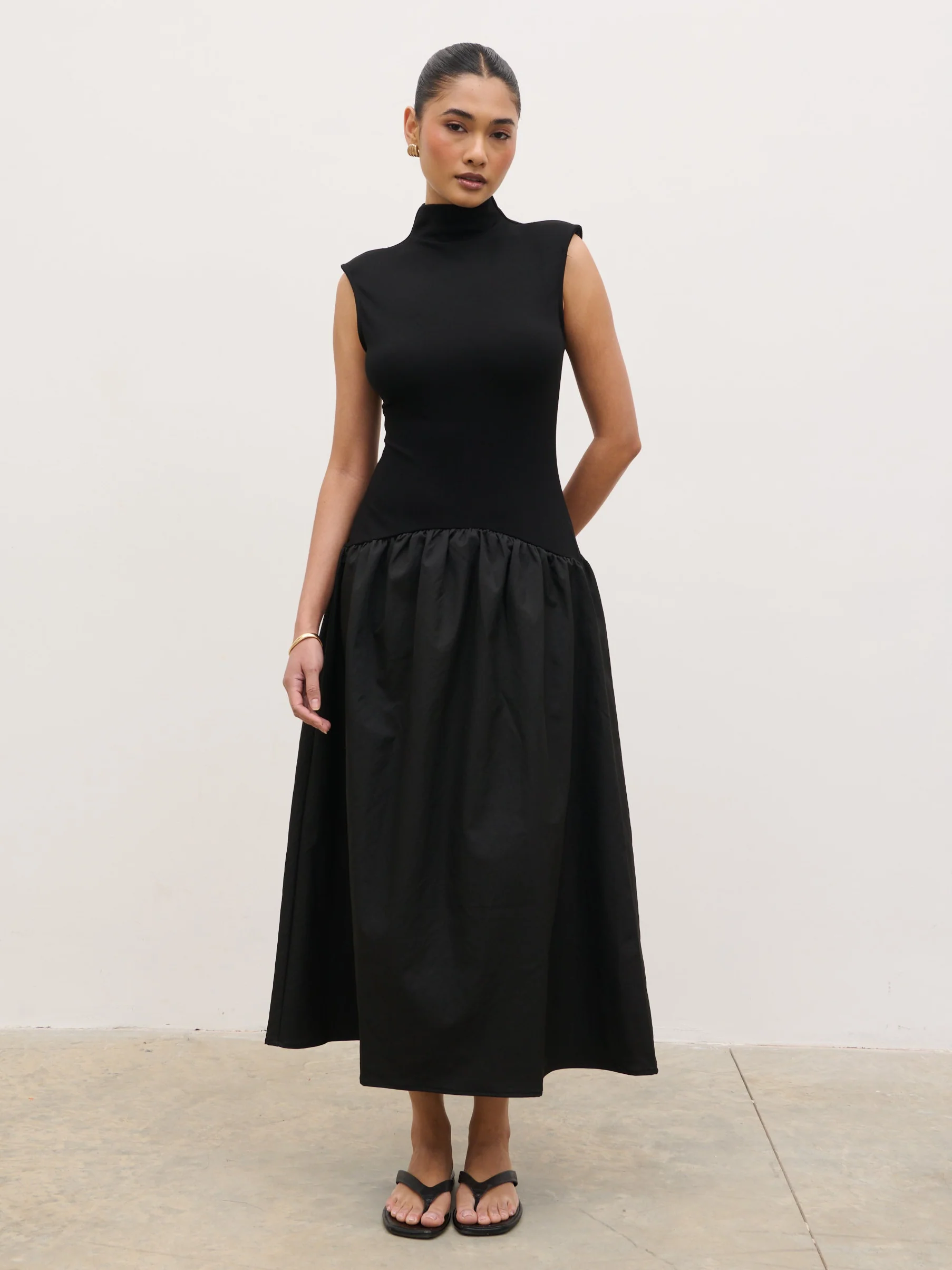 Naia Drop Waist Sleeveless Midaxi Dress - Black