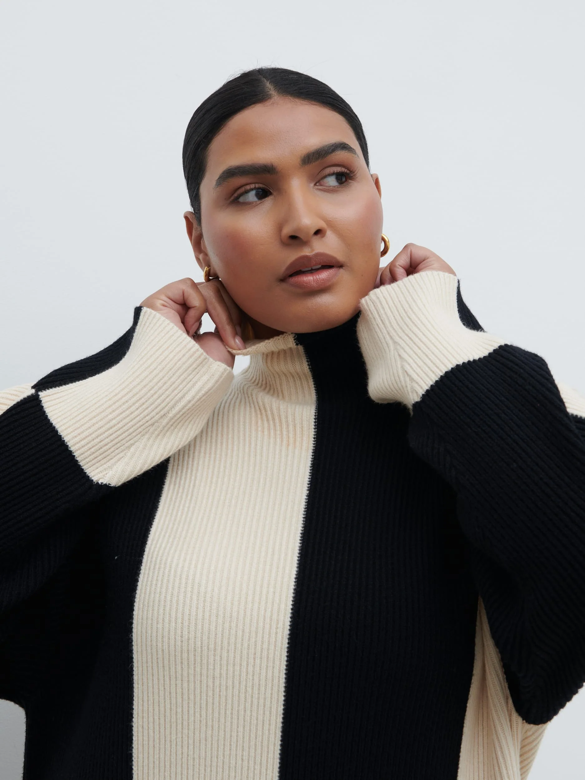 Nayah High Funnel Neck Knit Dress Curve - Stripe - Image 2