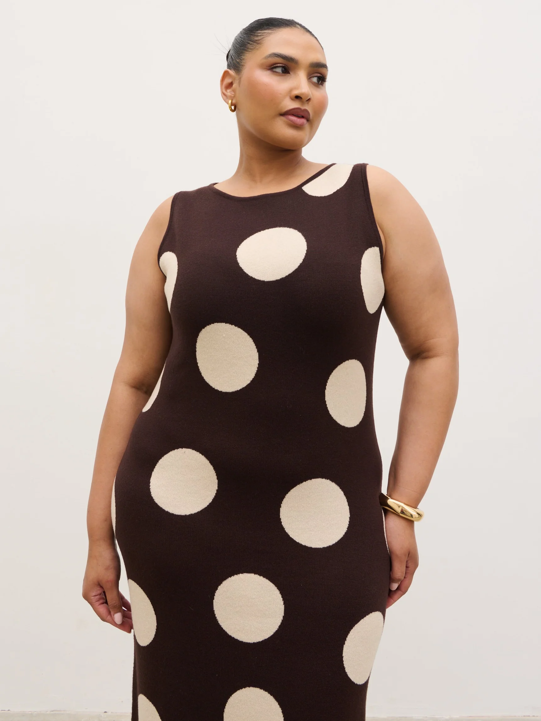 Sarover Polka Dot Maxi Knit Dress Curve - Chocolate and Cream - Image 4